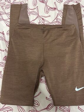 Nike Dri-FIT Shorts in Light Brown